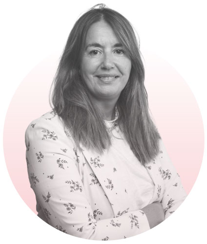Amalia Quintana, asesora tributaria senior experta en gestión fiscal, cumplimiento de obligaciones impositivas y consultoría para empresas.